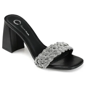 Wide toe box Elastic laces Journee Collection Women's Tru Comfort Foam Sashaa Pump