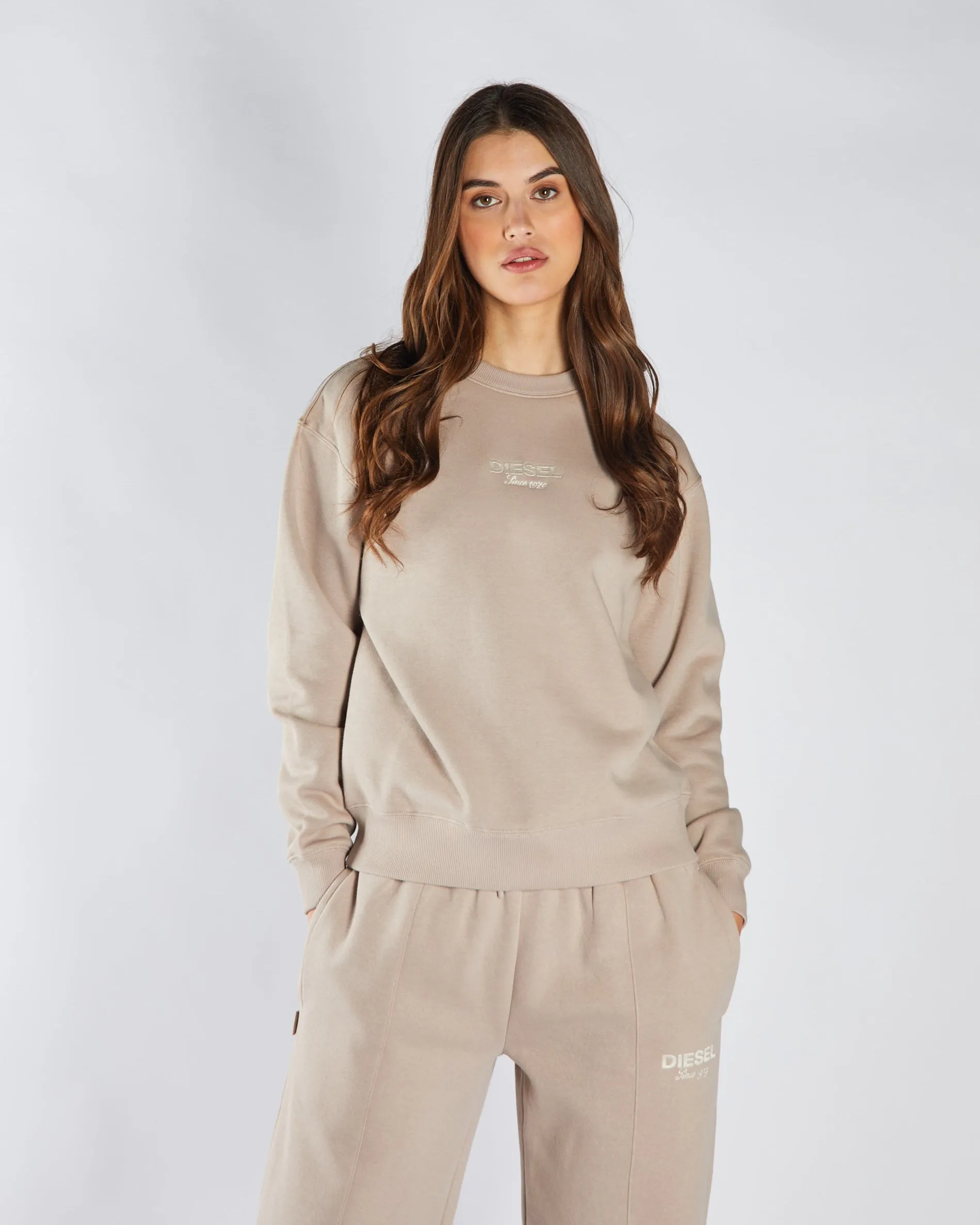 Performance Wear Casandra Sweatshirt Soft Mushroom