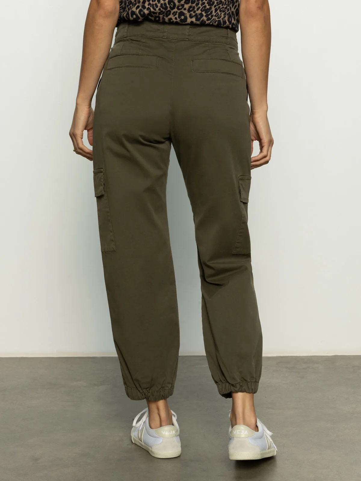 Take Over Jogger Mid-Rise Pant Kalamata Tear Resistant Cozy Style
