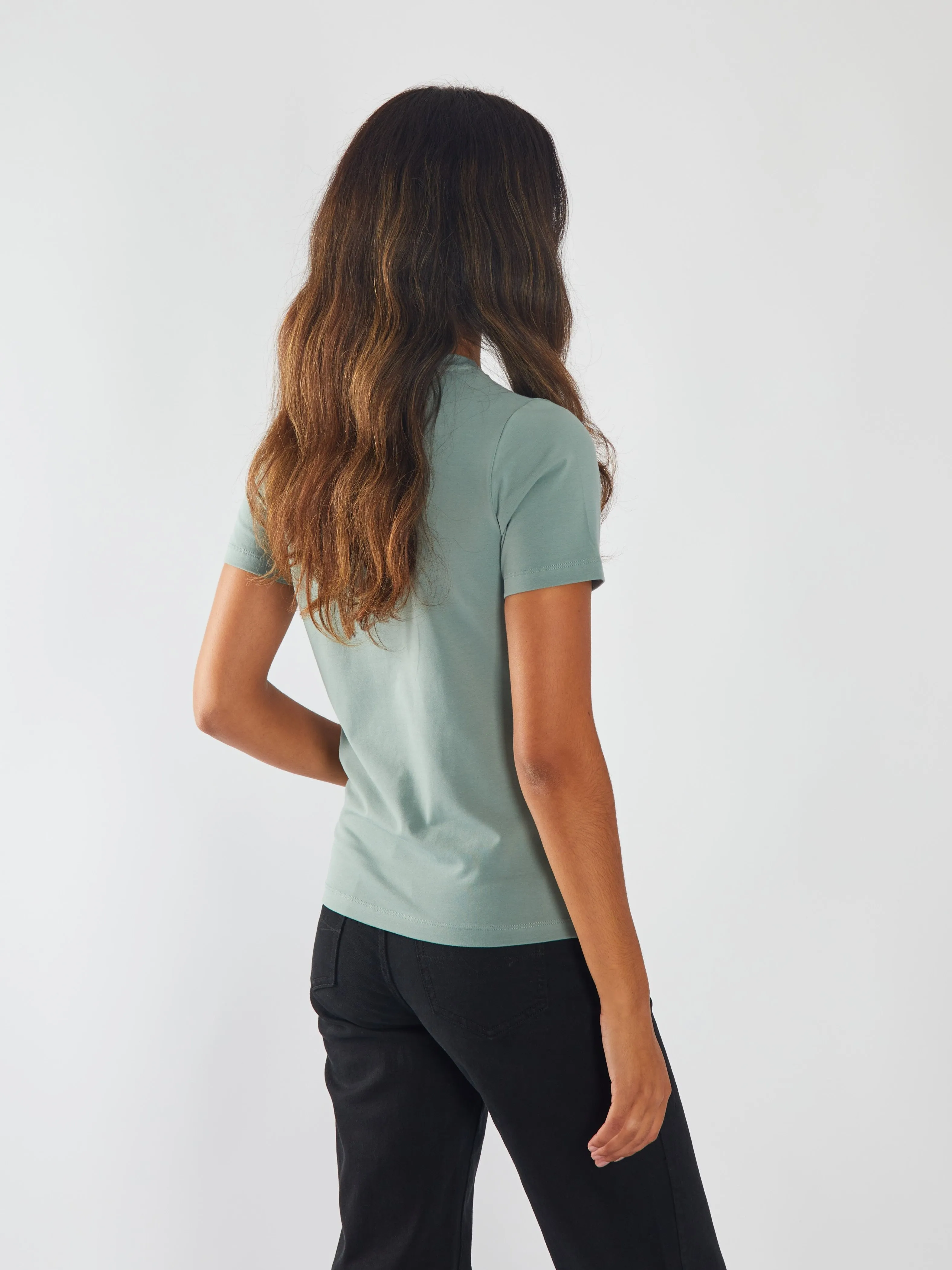 Muriel Tee Sage Leaf Solid color purity Fresh Comfort Style