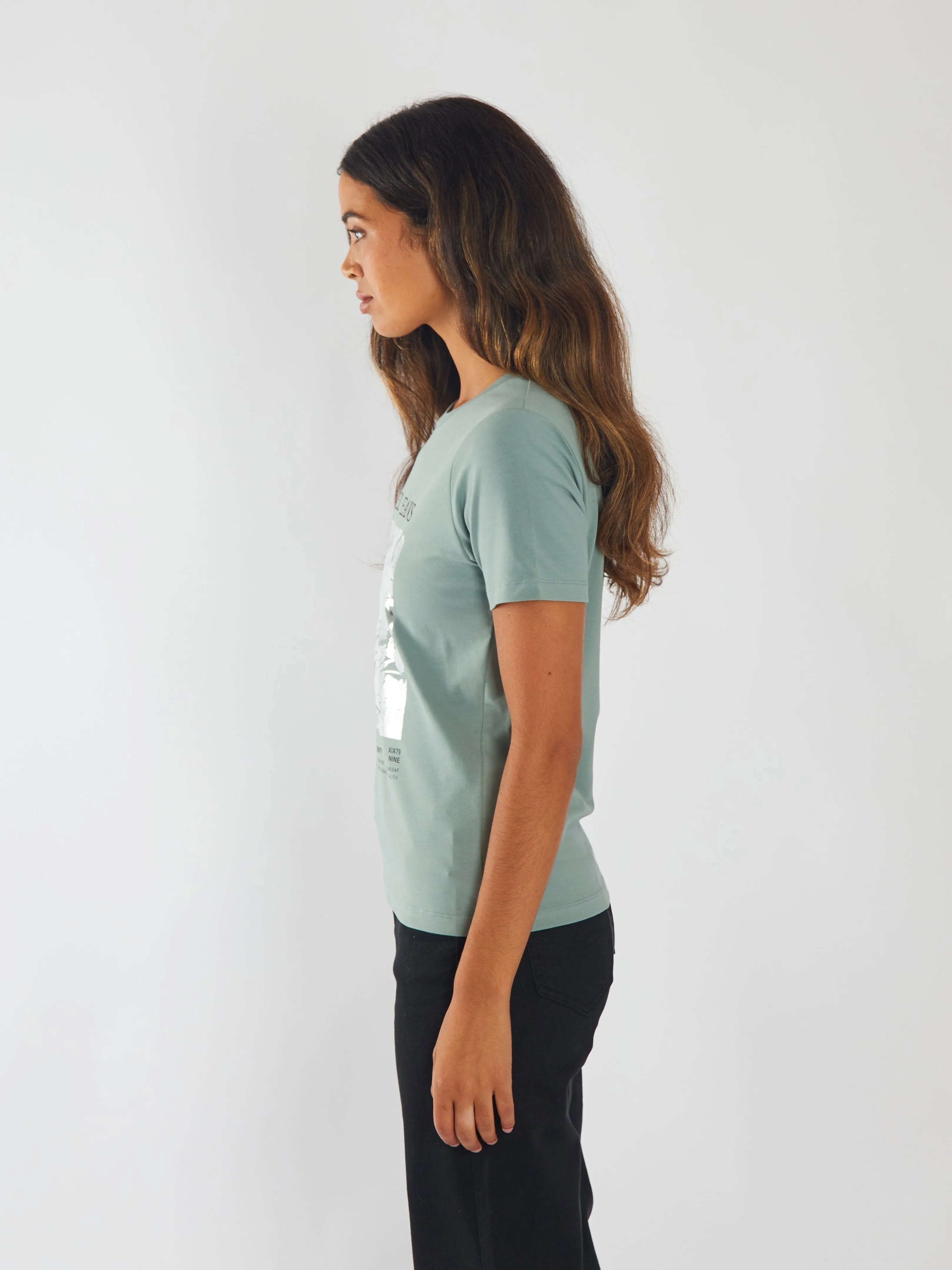 Light Comfort Style Muriel Tee Sage Leaf
