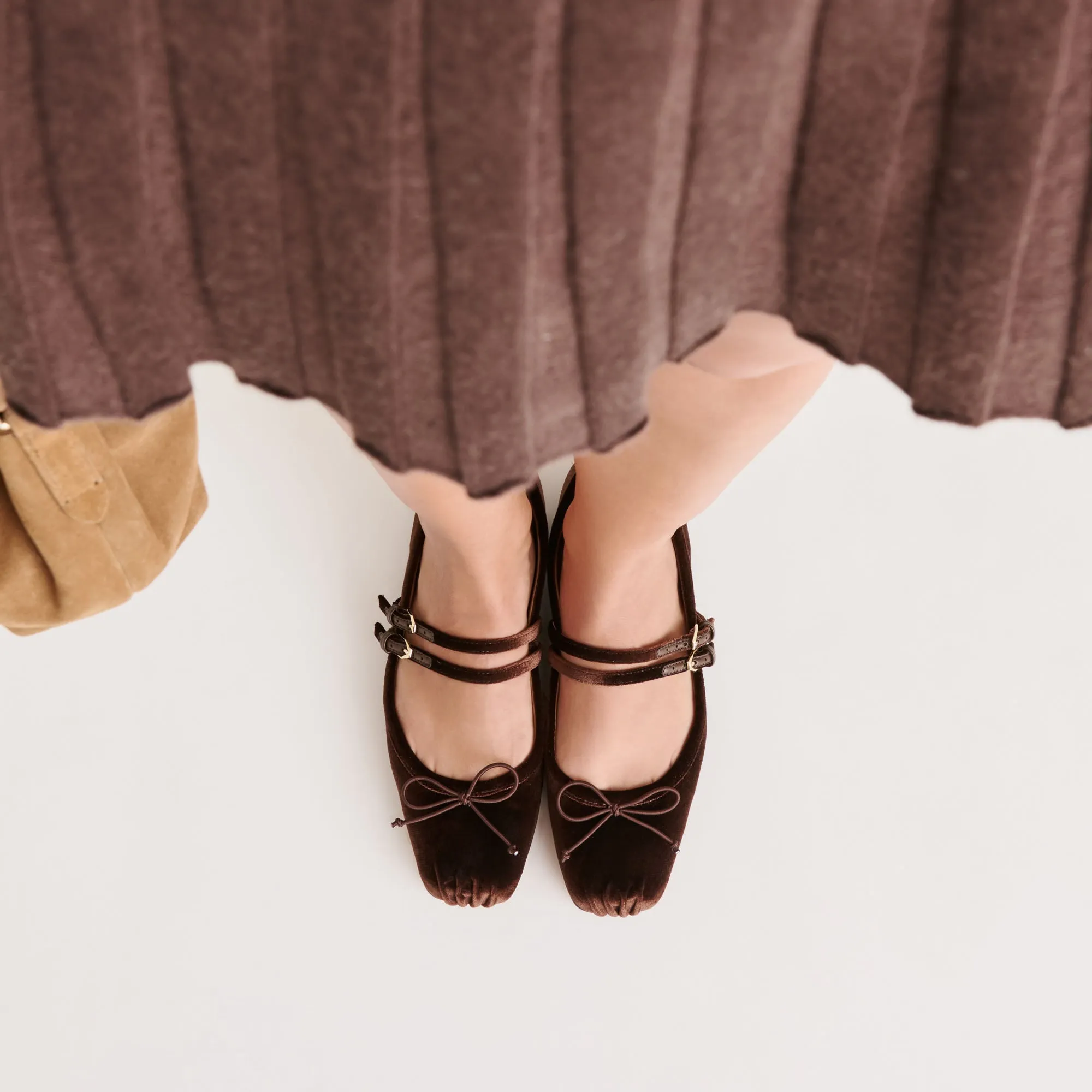 GIBSEN BALLET FLATS CHOCOLATE VELVET Toe box Help Day