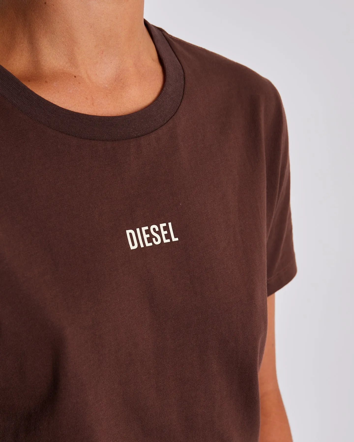 Wilder Tee Deep Coco Spandex Enhanced Elasticity Light Fit